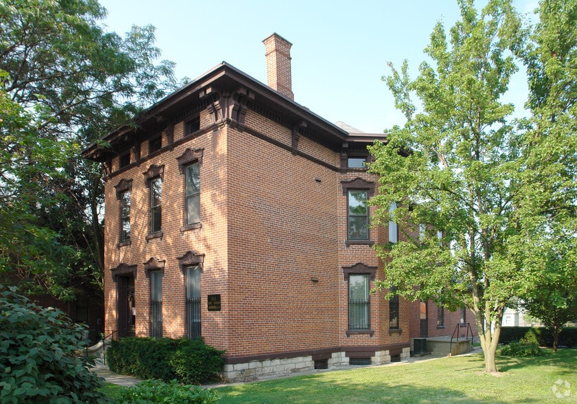 Primary Photo Of 895 S High St, Columbus Office Residential For Lease