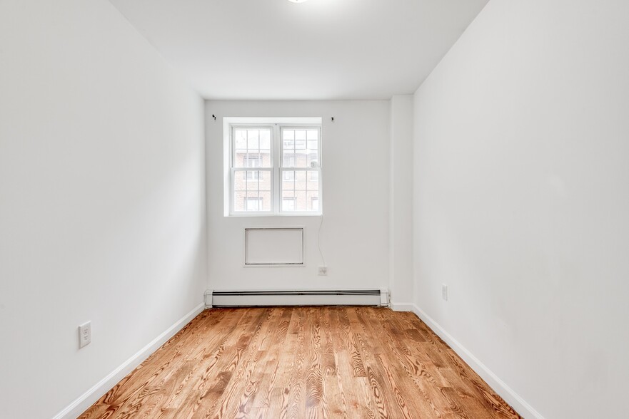 More Photos Of 253 E 206th St, Bronx Apartments For Sale