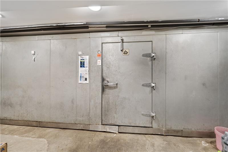 More Photos Of 85 1st St, Leechburg Restaurant For Sale