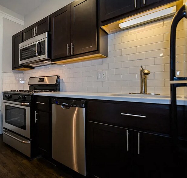 More Photos Of 1351 W Touhy Ave, Chicago Apartments For Sale