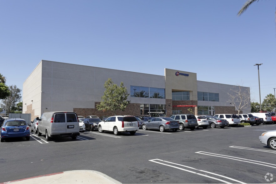 More Photos Of 1500 N Lemon St, Anaheim Unknown For Lease