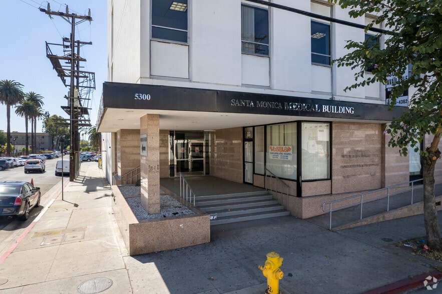 More Photos Of 5300 Santa Monica Blvd, Los Angeles Medical For Lease