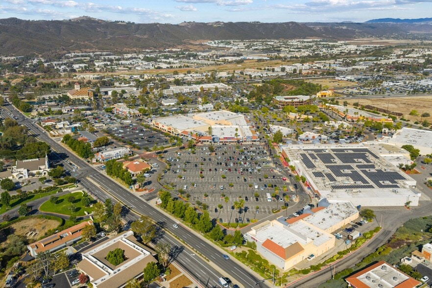 More Photos Of 27520 Ynez Rd, Temecula General Retail For Sale
