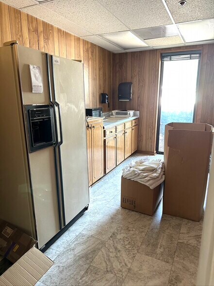 More Photos Of 131 S Varnell Rd, Tunnel Hill Distribution For Sale