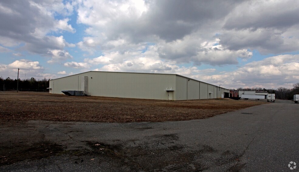 More Photos Of 1515 W Academy St, Cherryville Warehouse For Lease