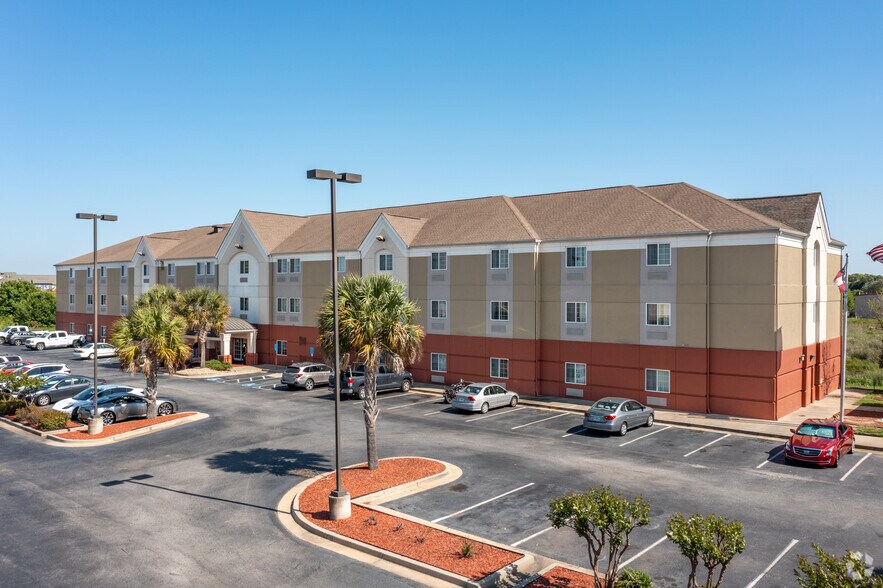 Primary Photo Of 110 Willie Lee Pky, Warner Robins Hotel For Sale