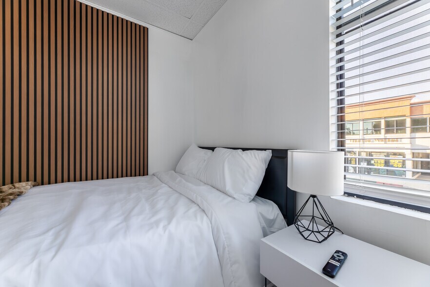 More Photos Of 744 E Walnut St, Pasadena Office Residential For Sale