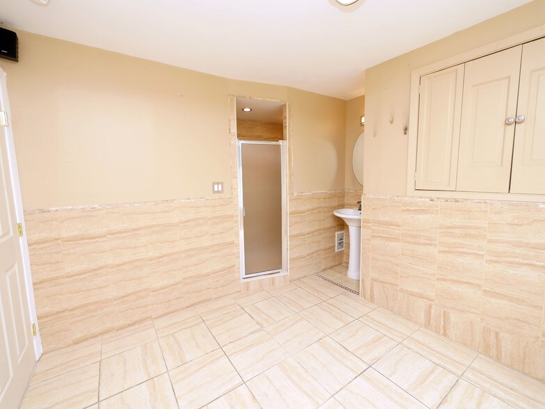 More Photos Of 4515 Nesconset Hwy, Port Jefferson Station Freestanding For Lease