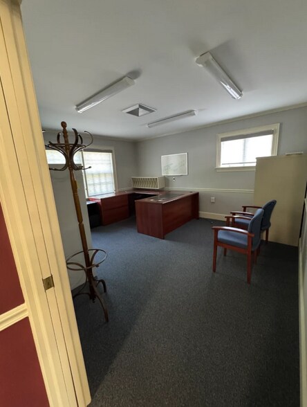 More Photos Of 9112 Virginia Ave, Bassett Office For Sale