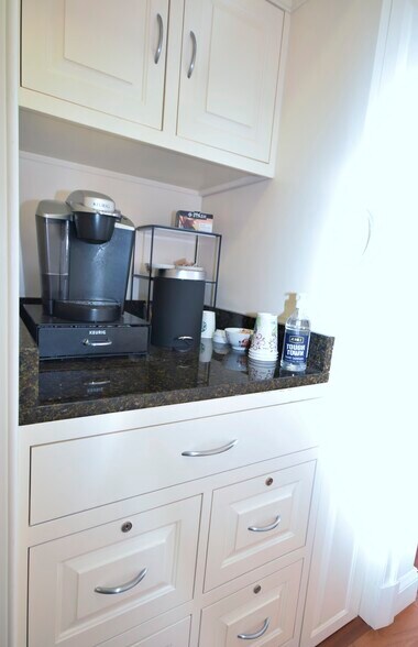 More Photos Of 252 N Washington St, Falls Church Office For Lease