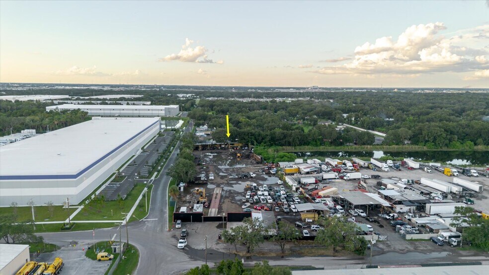 More Photos Of 5404 24th Ave S, Tampa Auto Salvage Facility For Sale