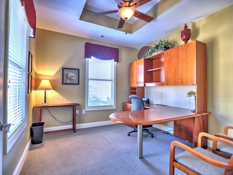 More Photos Of 2487 Cedarcrest Rd, Acworth Office For Lease