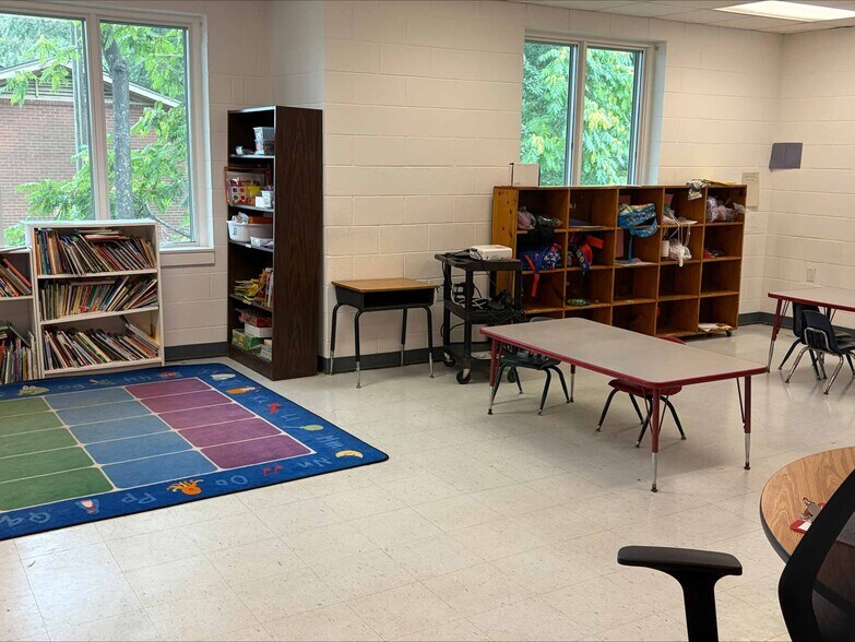 More Photos Of 1031 Highland Ave, Winston-Salem Lodge Meeting Hall For Sale