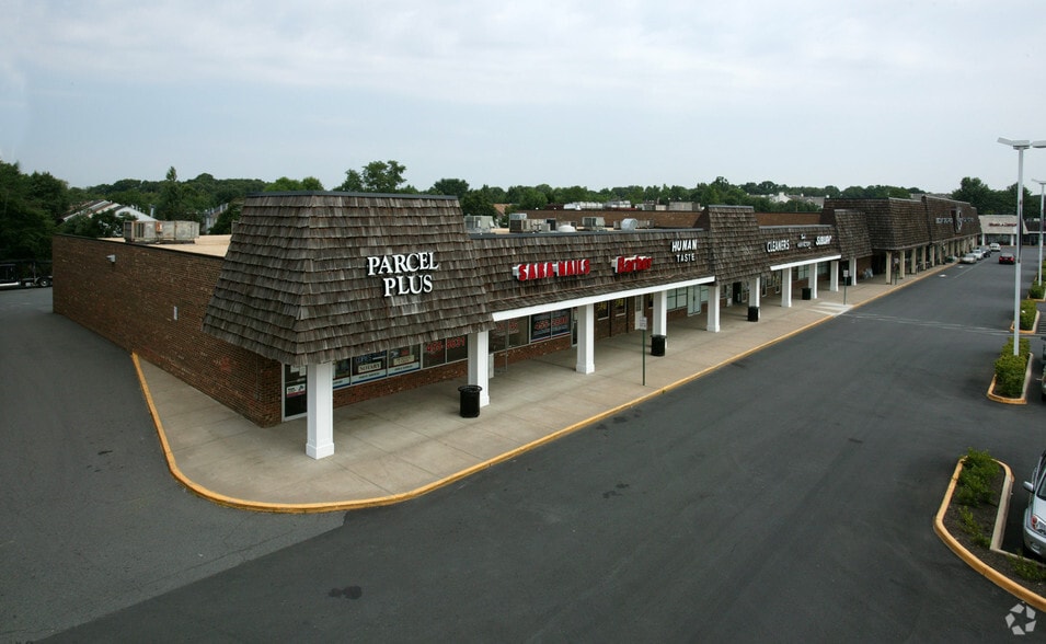 More Photos Of 8040-8094 Rolling Rd, Springfield Unknown For Lease