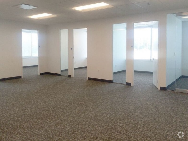 More Photos Of 12950 Worldgate Dr, Herndon Office For Lease
