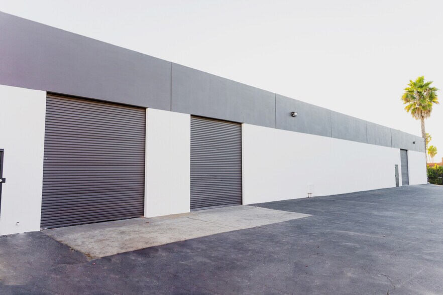 More Photos Of 15020 S Main St, Gardena Warehouse For Sale