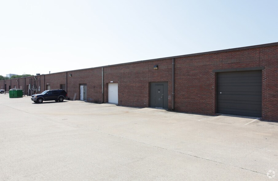 More Photos Of 4405 Beltwood Pky, Dallas Unknown For Lease