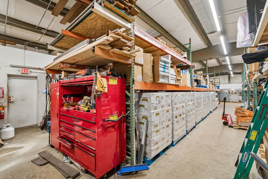 More Photos Of 4633 N 28th St, Saint Petersburg Warehouse For Sale