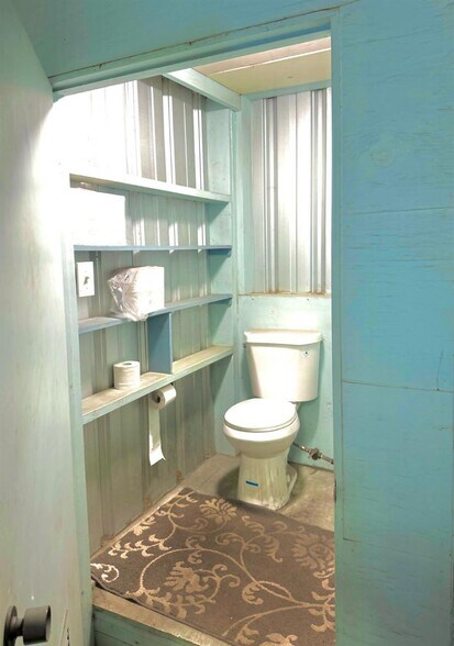 More Photos Of 3623 51st Ave, Sacramento Service For Lease