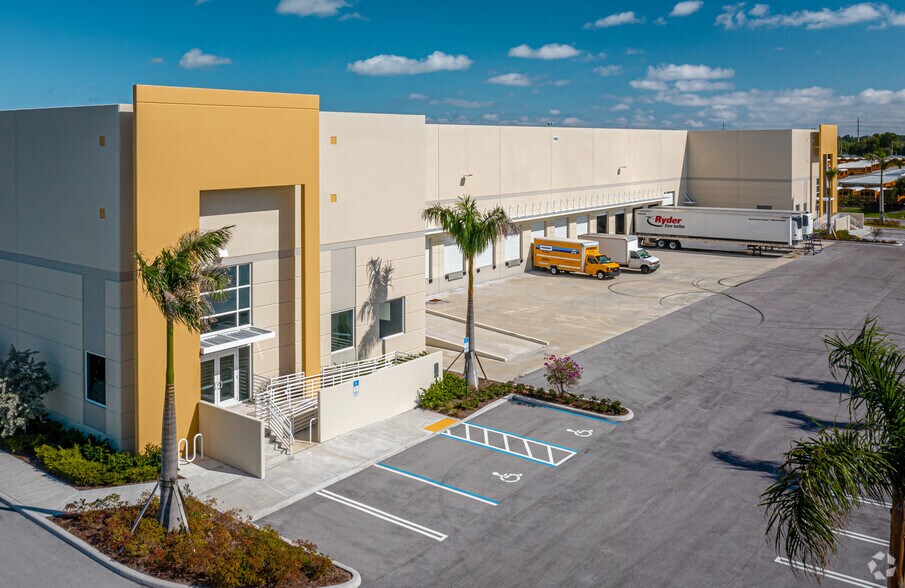 More Photos Of 1210 SW 35th Ave, Boynton Beach Unknown For Lease