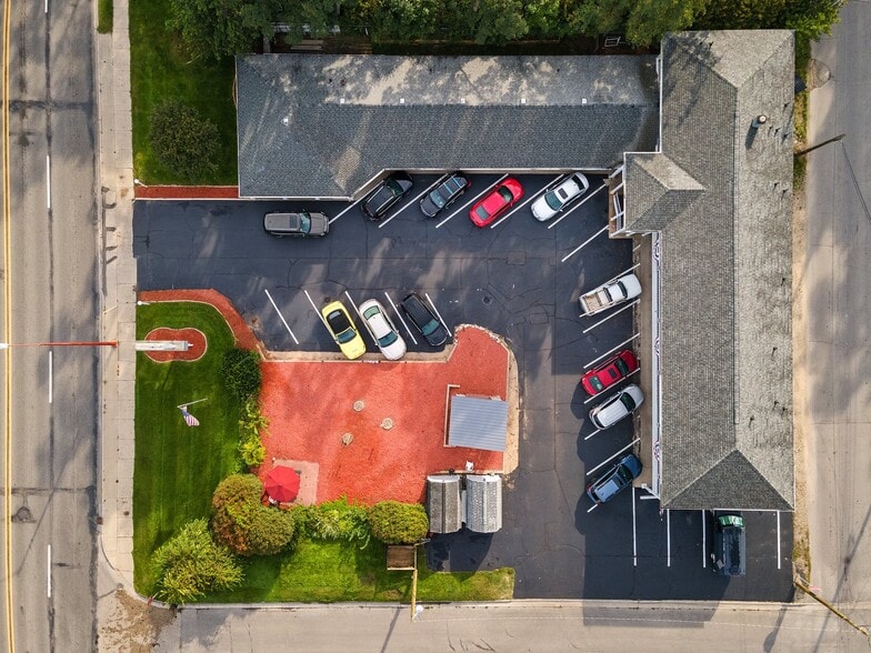 More Photos Of 1010 E Front St, Traverse City Hotel For Sale