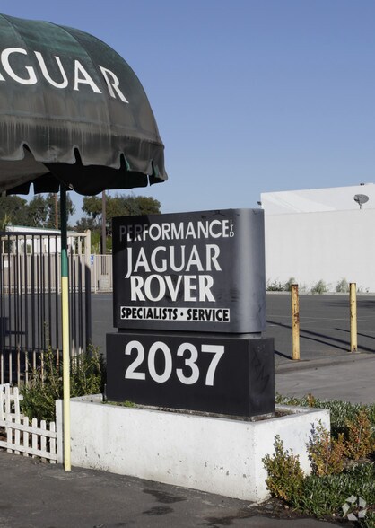 More Photos Of 2037 Harbor Blvd, Costa Mesa Auto Repair For Lease