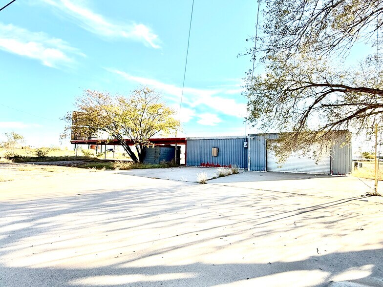 More Photos Of 1709 Coliseum Dr, Snyder Flex For Sale