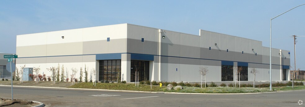 More Photos Of 819 Mariposa Rd, Modesto Distribution For Lease