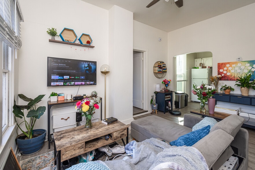 More Photos Of 1808 P St, Sacramento Apartments For Sale
