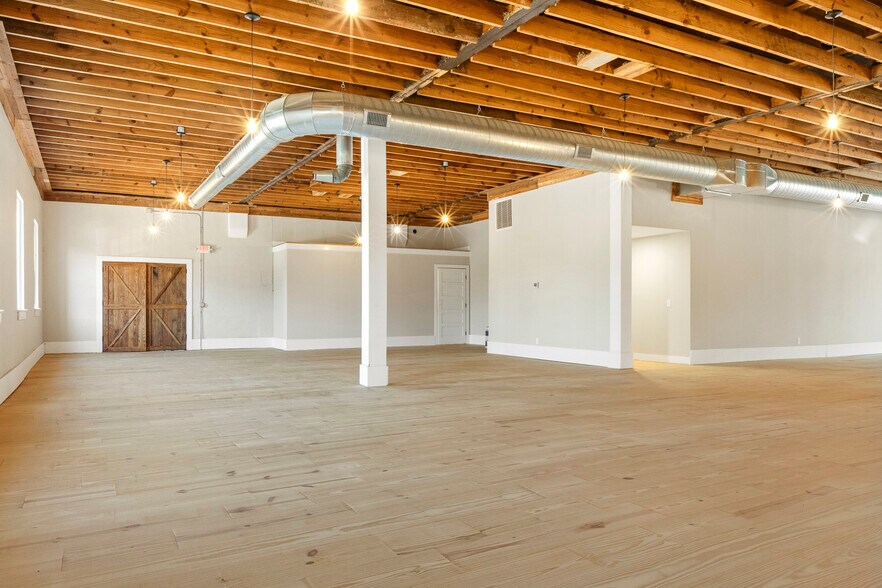 More Photos Of 145-147 N Steele St, Sanford Storefront For Lease