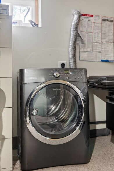 More Photos Of 301 Hurley Ave, Kingston Office For Sale