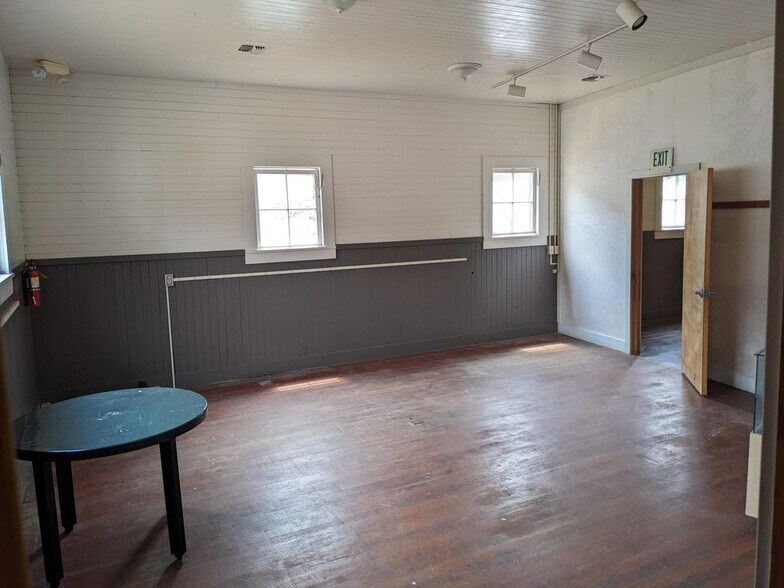 More Photos Of 121452 State Hwy 101, Orick Office For Sale
