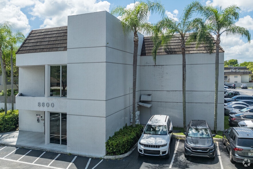 More Photos Of 8600 SW 92nd St, Miami Medical For Sale