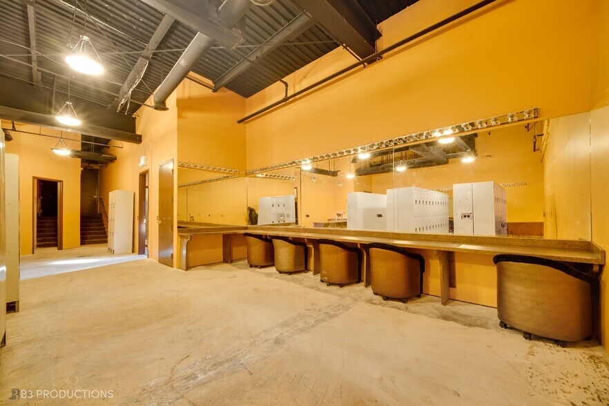 More Photos Of 12054 S Doty Ave, Chicago Warehouse For Sale