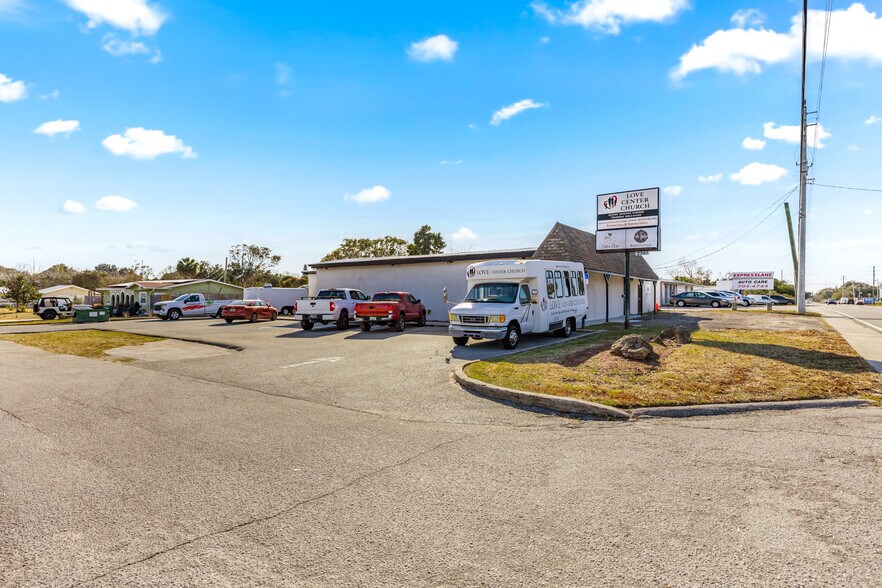 More Photos Of 2787 Aurora Rd, Melbourne Freestanding For Sale