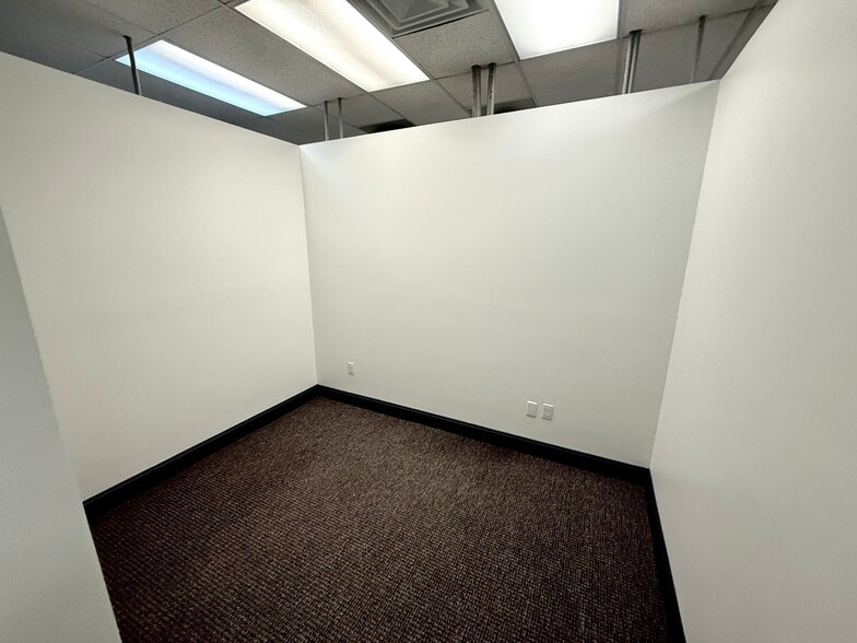 More Photos Of 1111 Van Voorhis Rd, Morgantown Medical For Lease