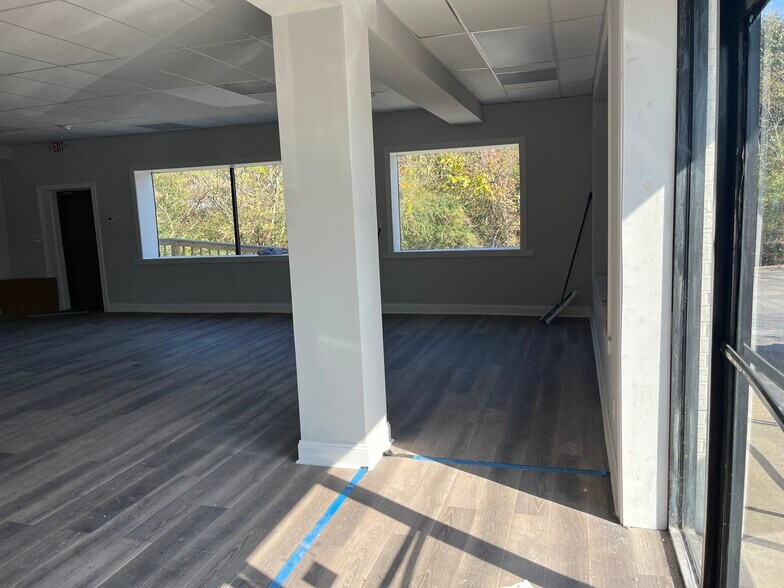 More Photos Of 4975 Highway 78, Lilburn Unknown For Lease