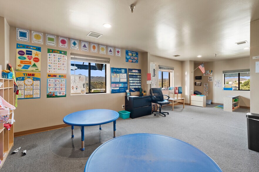 More Photos Of 7175 E 2nd St, Prescott Valley Warehouse For Sale