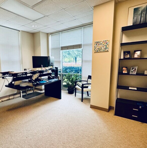 More Photos Of 2620 Arrowood Rd, Charlotte Medical For Lease