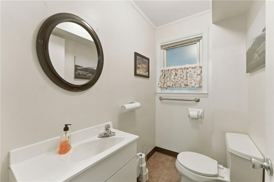 More Photos Of 2789 Post Rd, Warwick Office Residential For Sale