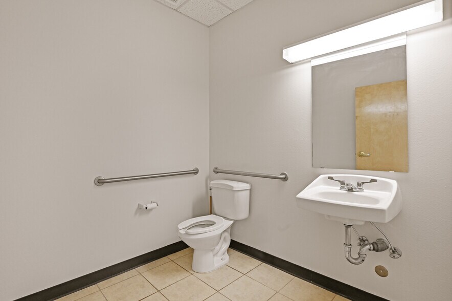 More Photos Of 2074 Galisteo St, Santa Fe Medical For Sale