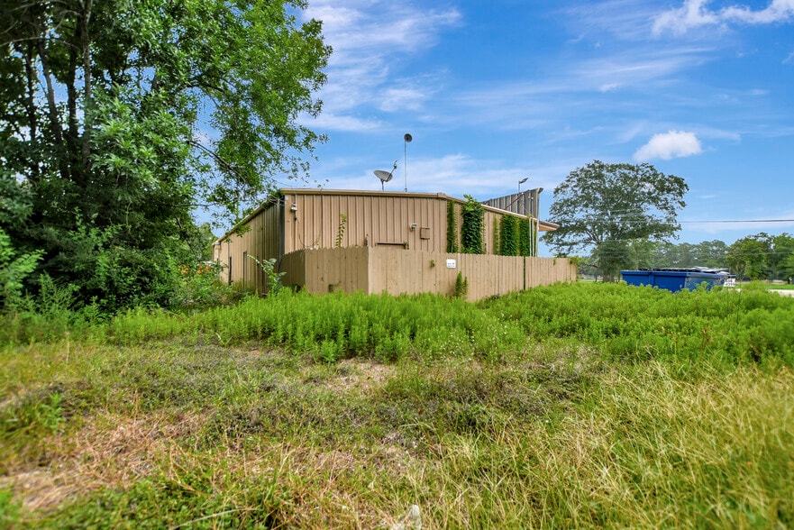 More Photos Of 9240 State Highway 75 S, New Waverly Convenience Store For Sale