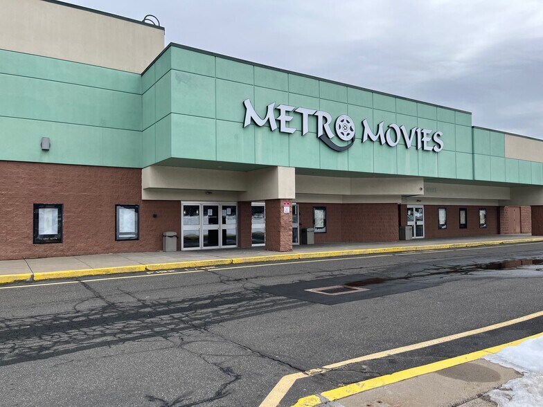 More Photos Of 200 Main St, Middletown Unknown For Lease