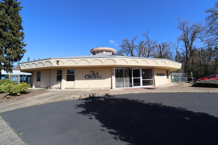 More Photos Of 86 Centennial Loop, Eugene Office For Sale