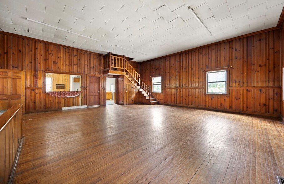 More Photos Of 112 Indian Bend Drive Hazard KY. 41701 Dr, Hazard Religious Facility For Sale