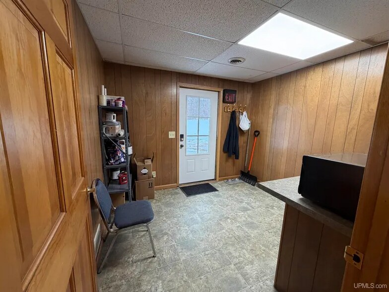 More Photos Of 7 Brebner Rd E, Negaunee Flex For Sale