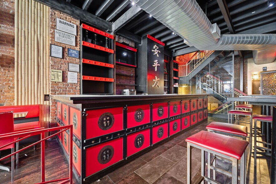 More Photos Of 122 Dyckman St, New York Restaurant For Lease