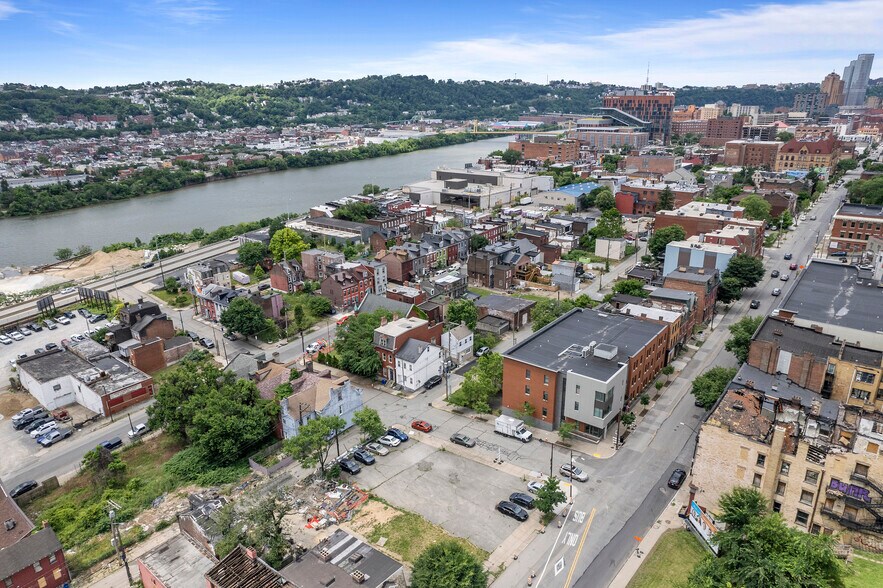 More Photos Of 2100 5th Ave, Pittsburgh Land For Sale