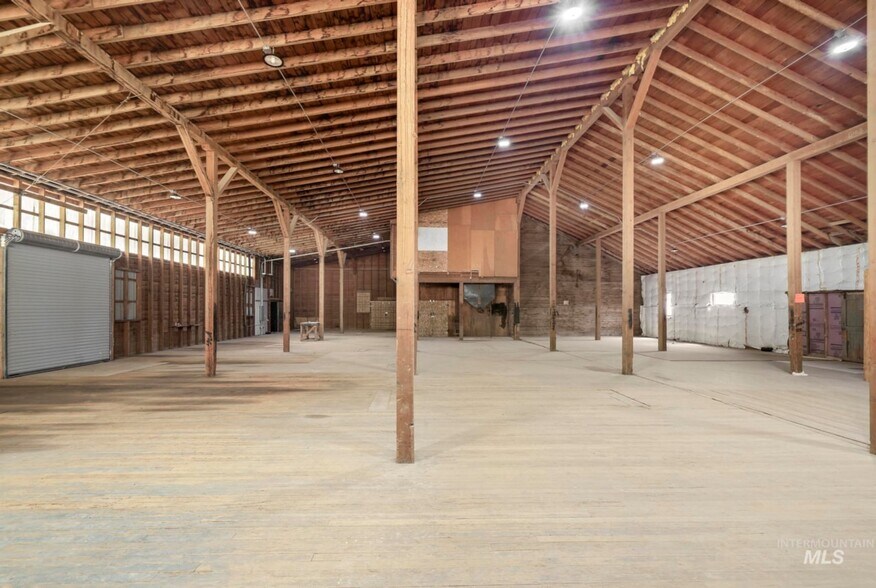 More Photos Of 276 Highway 30, Hansen Industrial For Lease