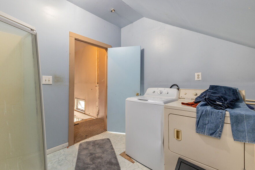 More Photos Of 13 Leonard St, Gansevoort Religious Facility For Sale